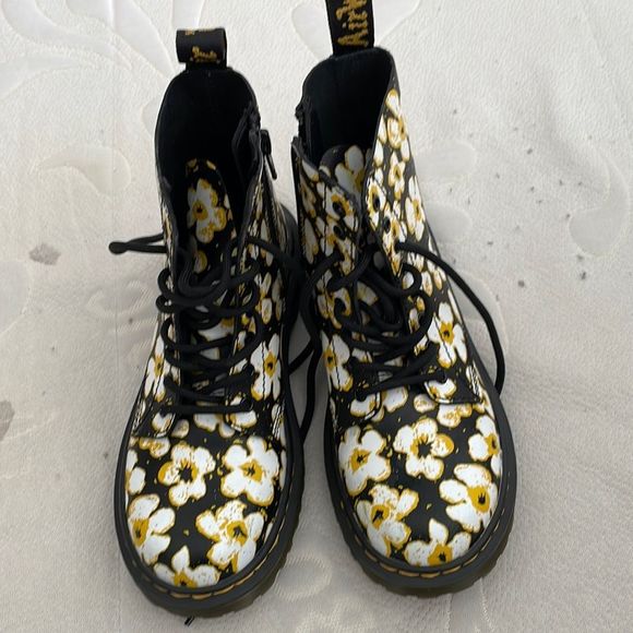 Dr. Martens Other - Dr. Martens 1460 Pascal Flower Boots kids size 2